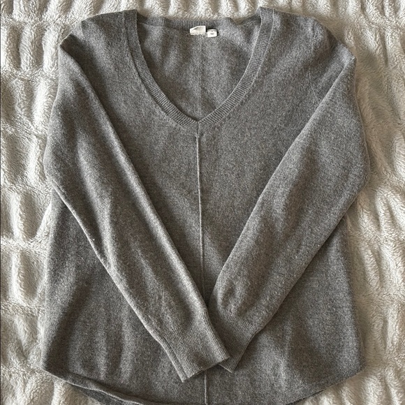GAP Sweaters - Women's Gray V-Neck Sweater